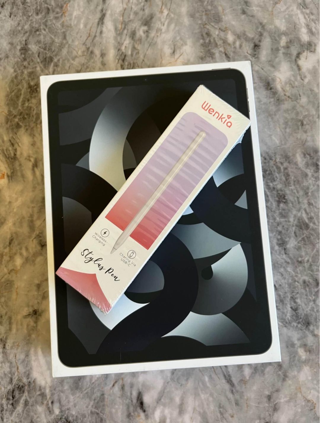 Apple iPad Air 5ᵉ Génération (M1 - Cellular - 128 Go) + Clavier & Stylet 