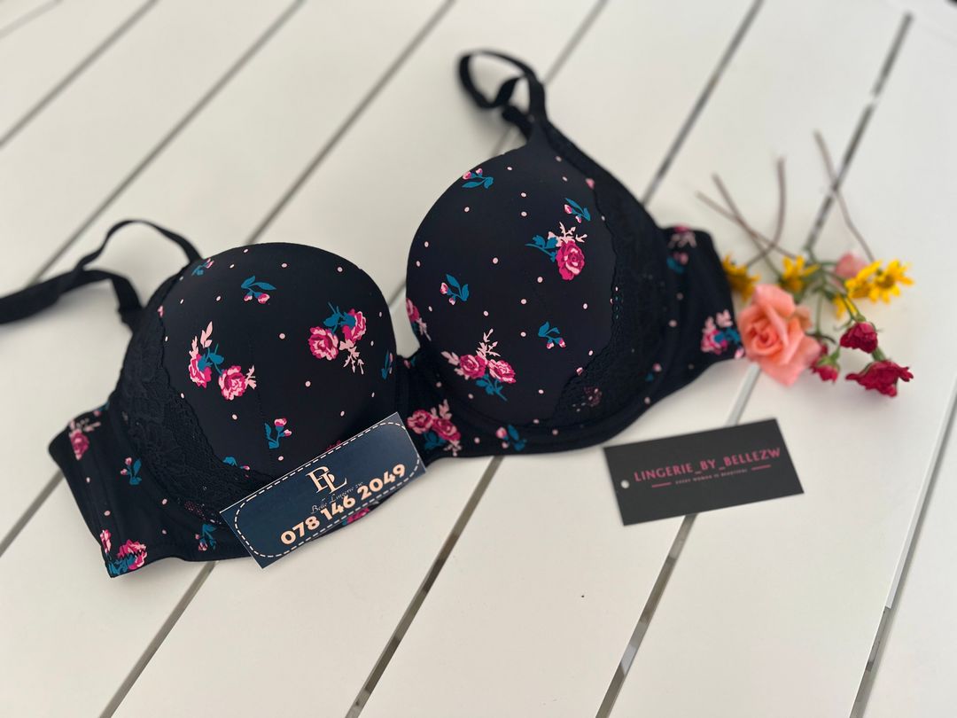 Push up bra black floral 