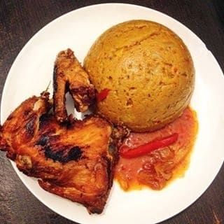 Dzemkounmé au Poulet