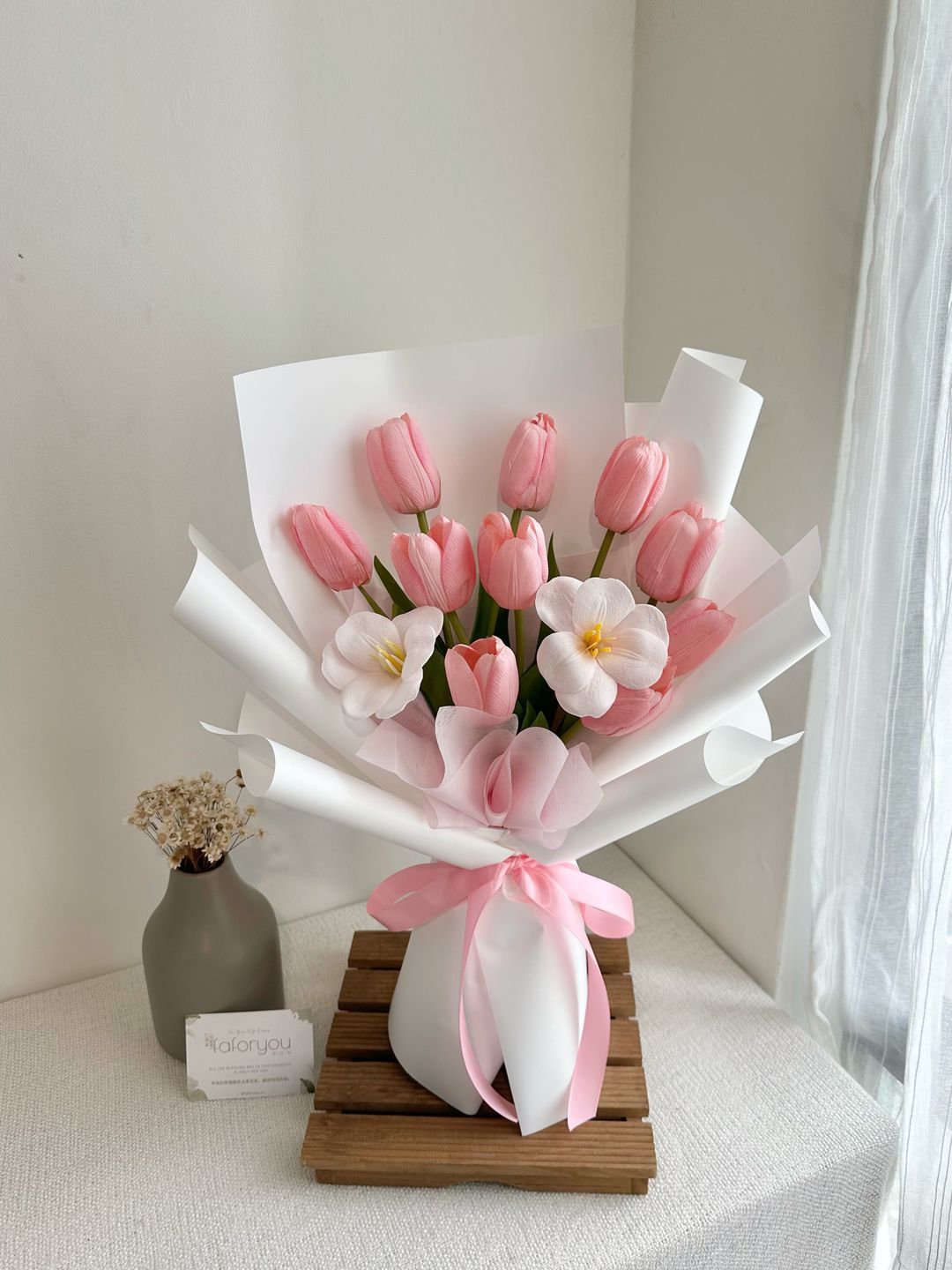 12stalk Tulip Bouquet 