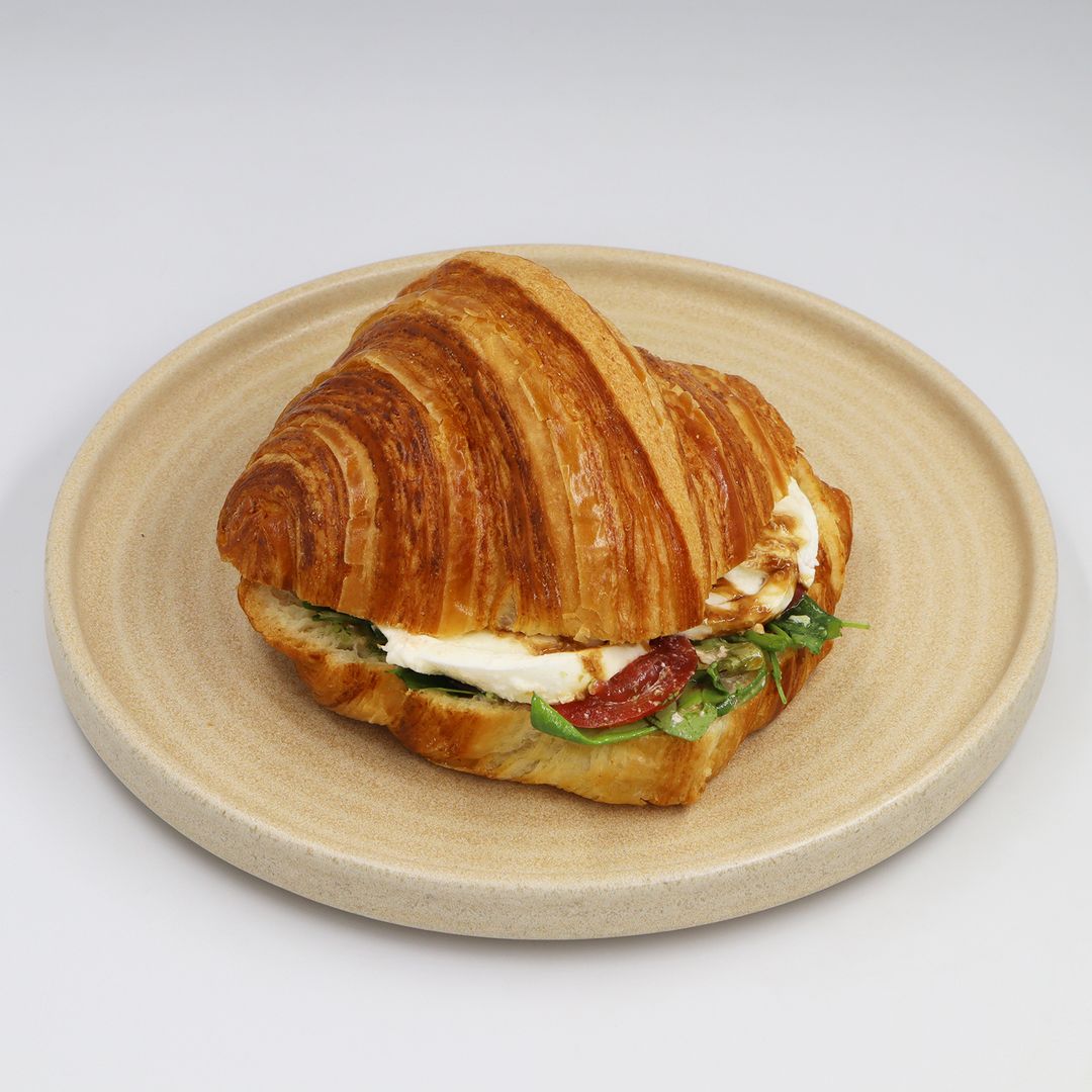 Roots Mozzarella Croissant 130g