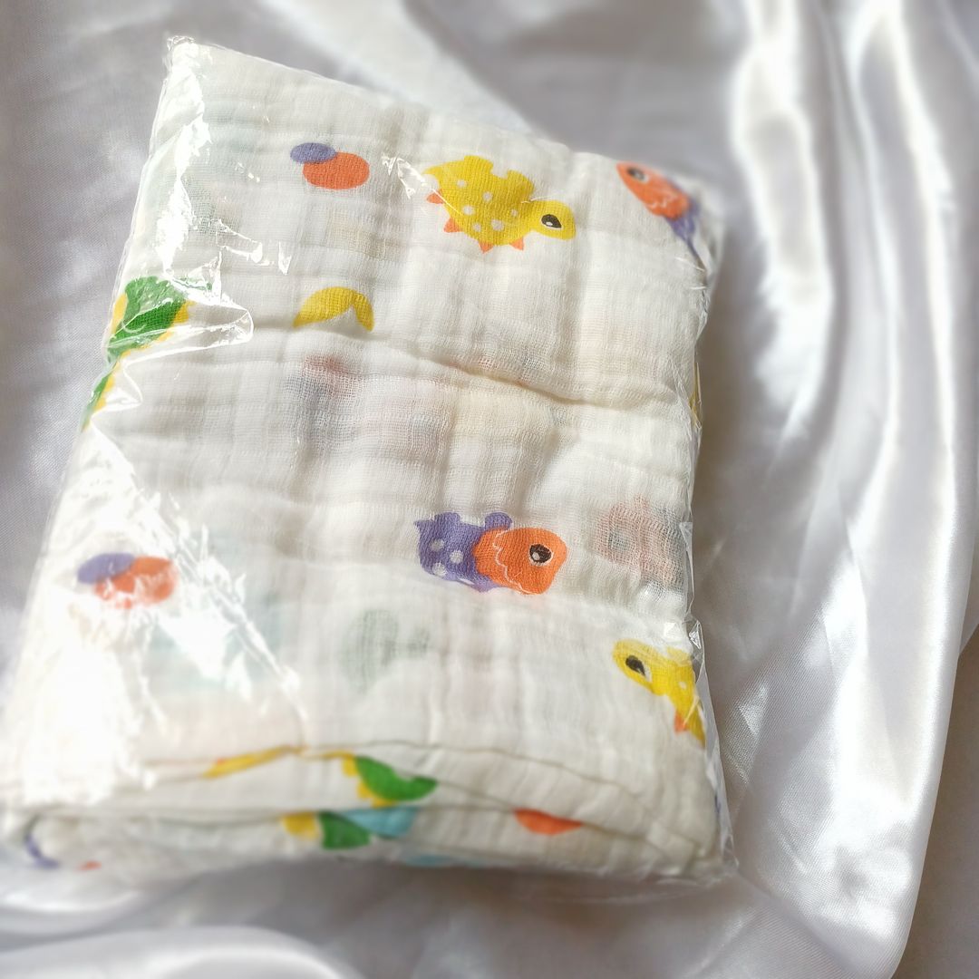 Swaddle dinosaurs