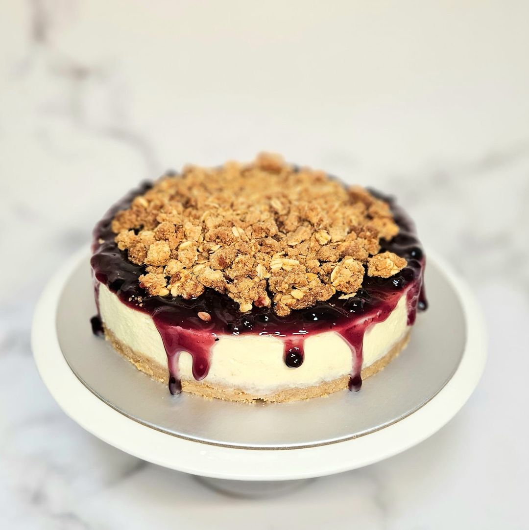 Blueberry Crumble Cheesecake