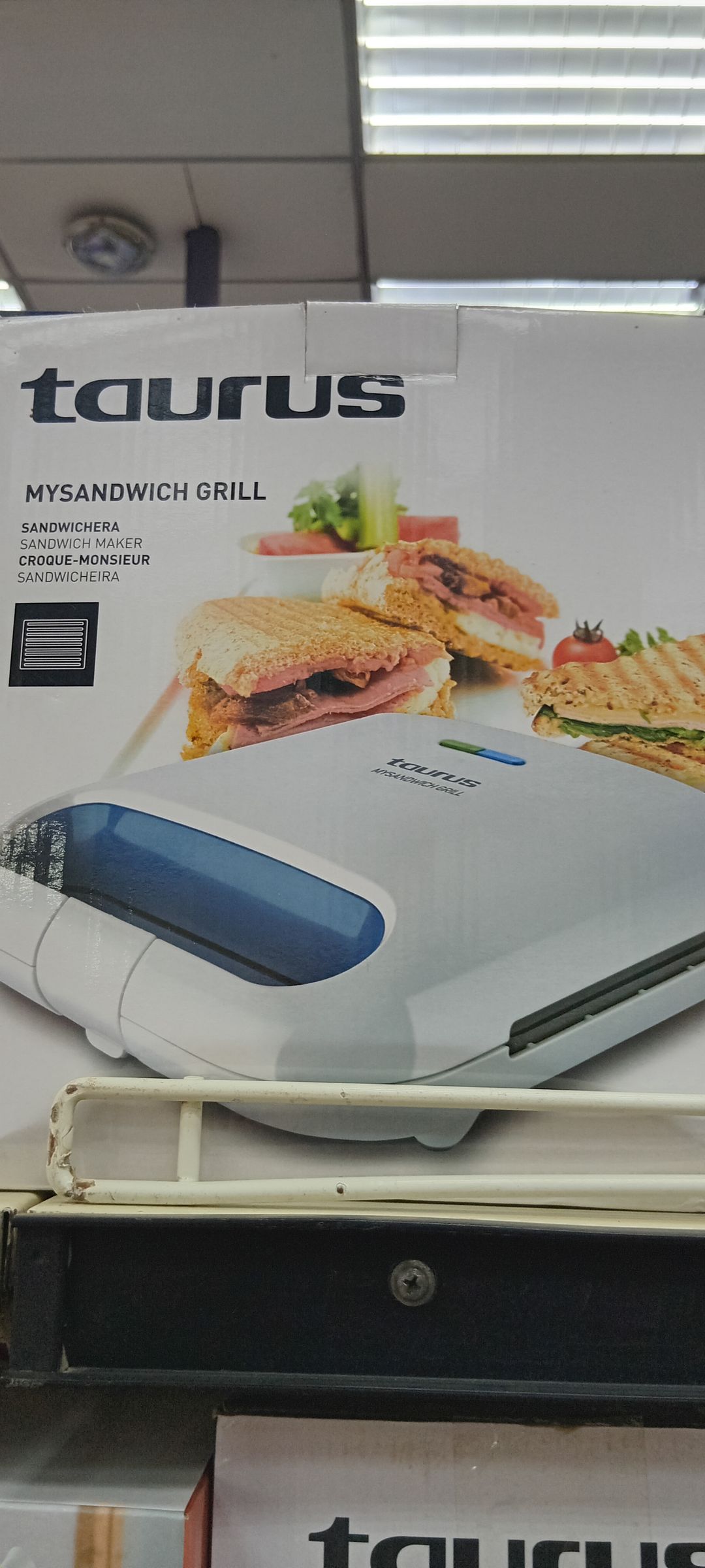 Taurus Sandwich Maker Grill 800W