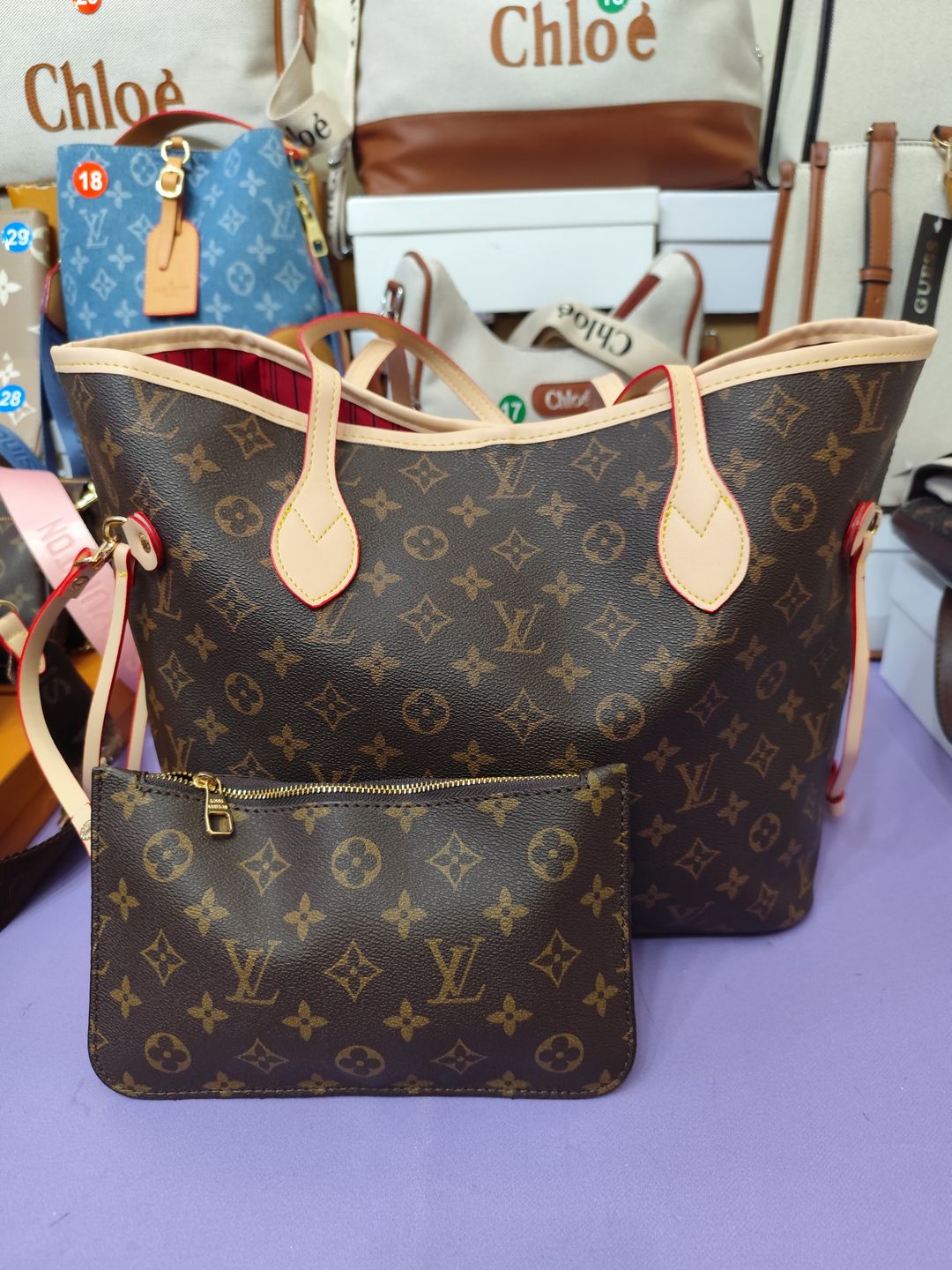Bolsos LV, neverfull marrón, interior rojo