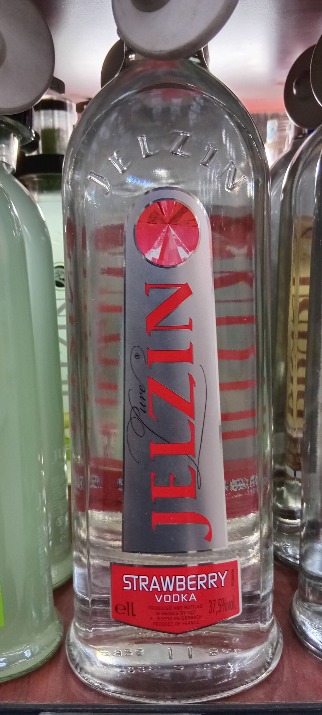 B. Jelzin Strawberry Vodka 1lt