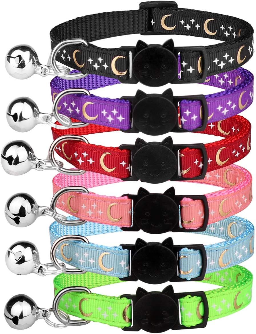 COLLARES PARA GATO SEPARABLES CON CAMPANA/LUNA DORADA Y ESTRELLA BRILLANTE EN LA OSCURIDAD