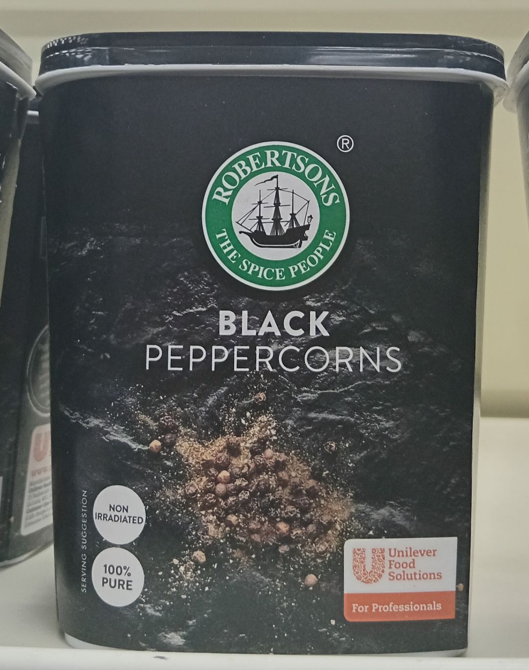 Robertsons  Black Peppercorns 800gr