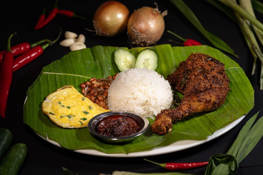 Nasi Lemak Ayam Berempah