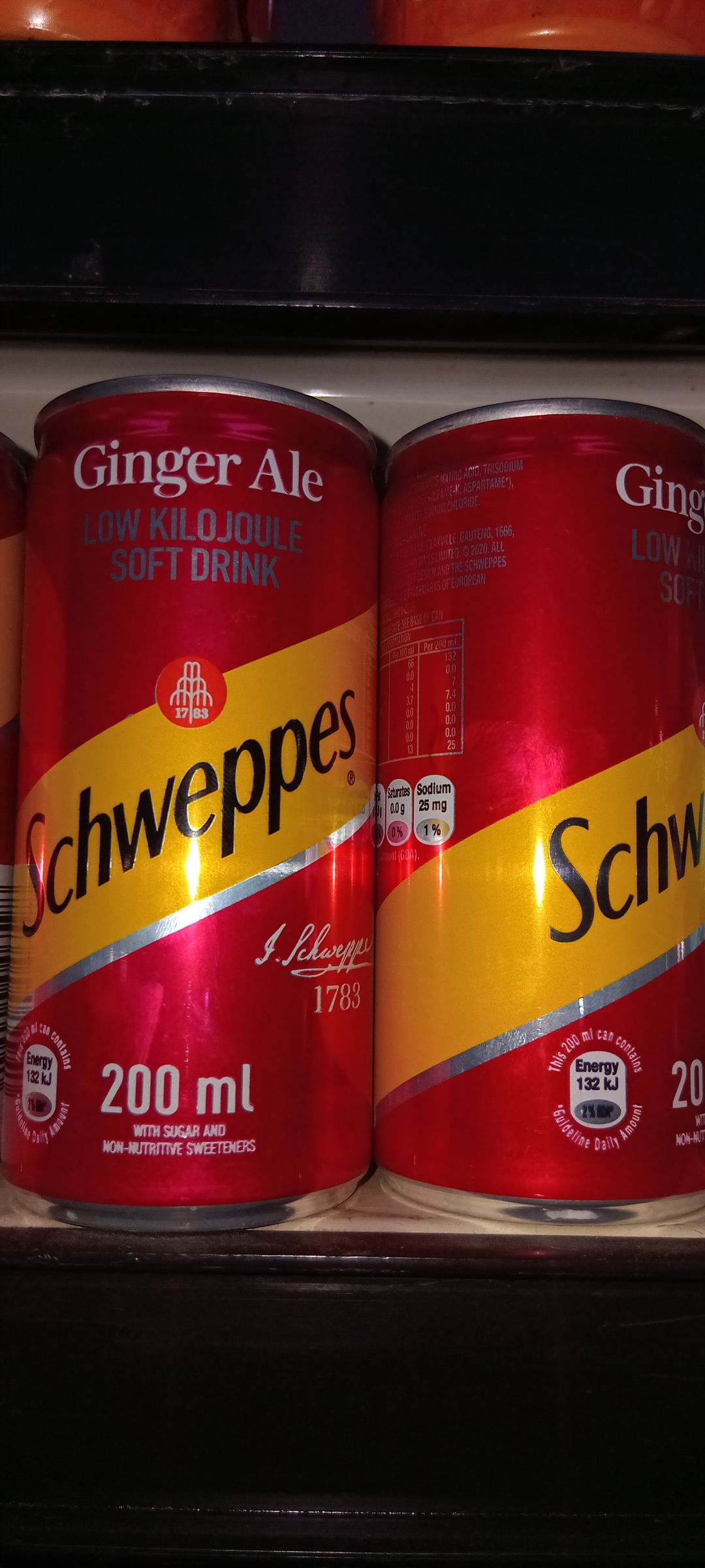 Schweppes Pink Tonic Can 200ml