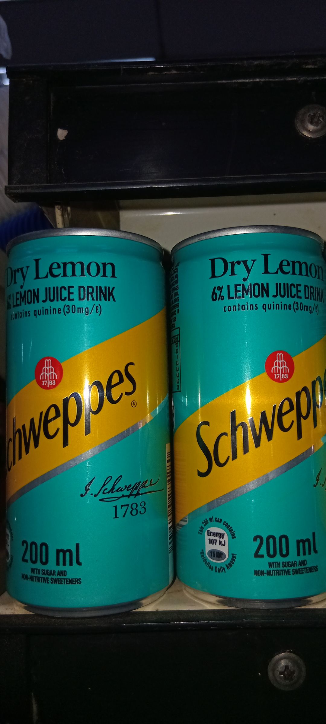 Schweppes Dry Lemon Can 200ml