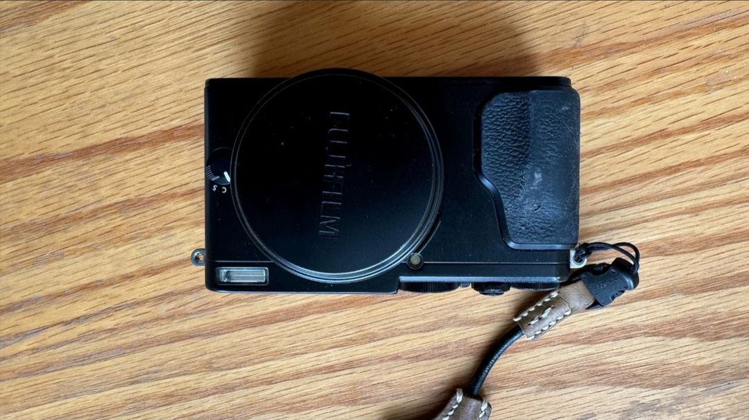 Fuji X70 Black