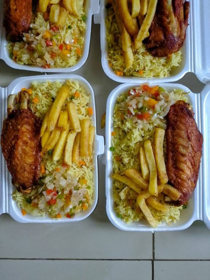 Riz au gras aileron et frite Chez Afro