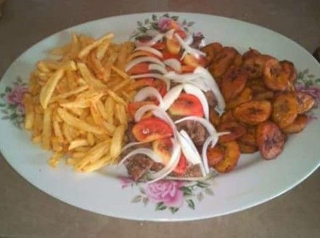 Frites+aileron et aloco Chez Afro