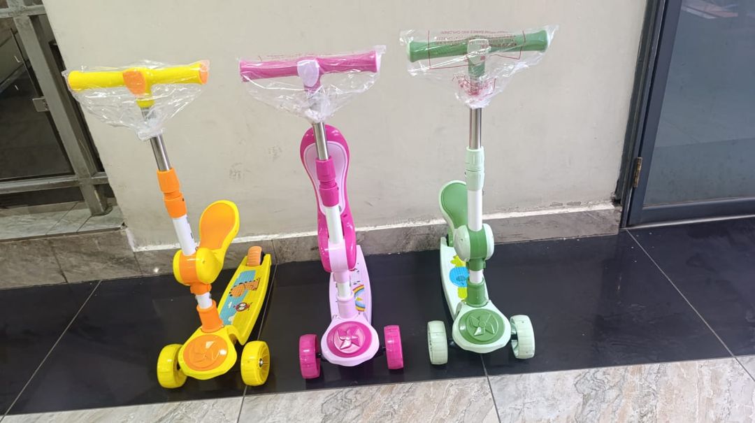 Kids Adjustable scooters 