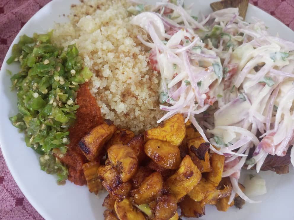 Attièkè +aloco+poisson de mer Chez UTB 