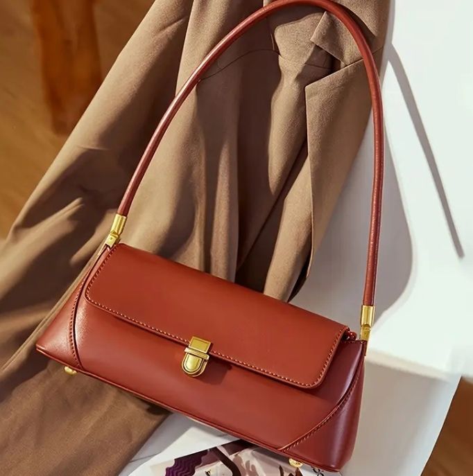 Vintage Buckle Closure Bag