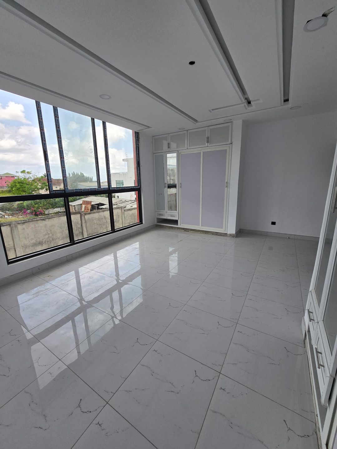 Duplex de 6 pièces | Riviera_M'badon |  | 2.000.000CFA | + de détails en description