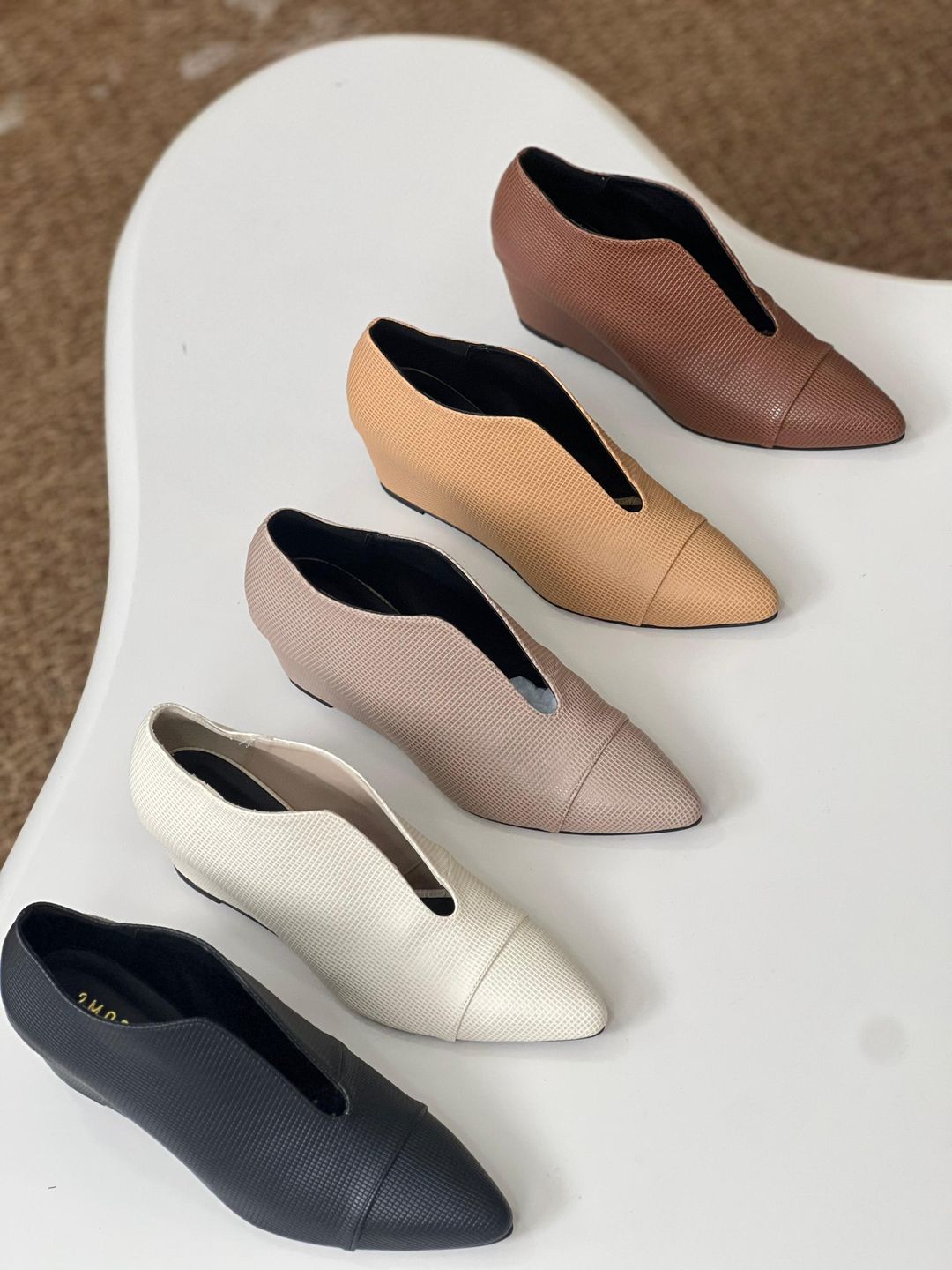 PRE ORDER JAYLA CLASSIC WEDGES ETA END SEPTEMBER