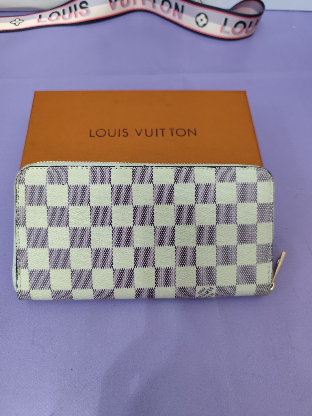 Cartera LV grande, cuadritos blanco