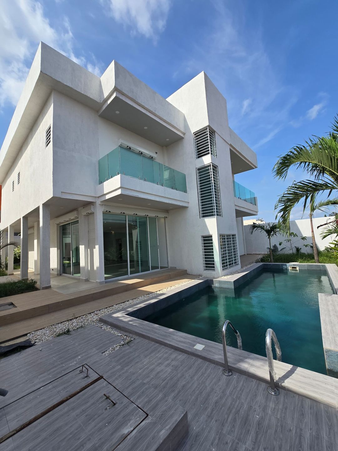 Riviera_M'badon | Duplex de 6 pièces | 500 millions CFA | + de détails en description