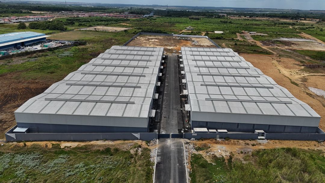 Autoroute Grand Bassam | Entrepots de 1500 m2 | Loyer: 6.5 millions CFA