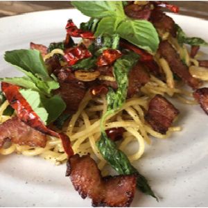 Spaghetti with Dried Chilli and Bacon