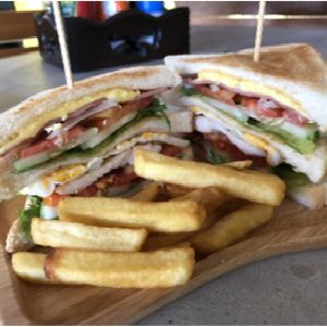 Club Sandwich with Cheese, Ham & Fried Egg
