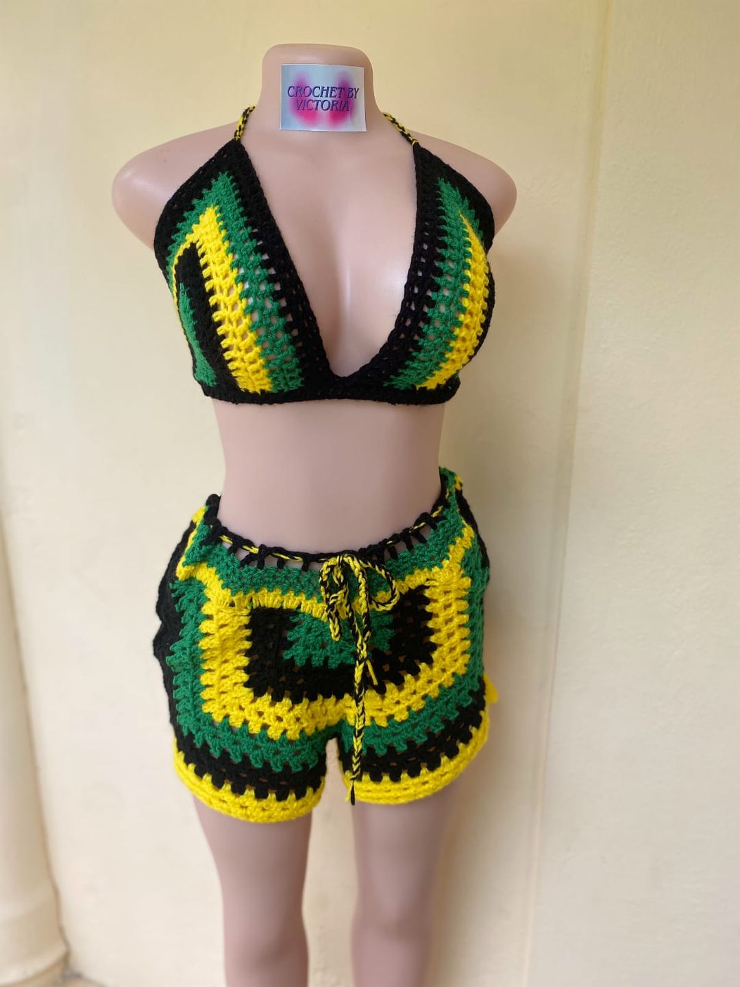 Jamaica colored shorts set