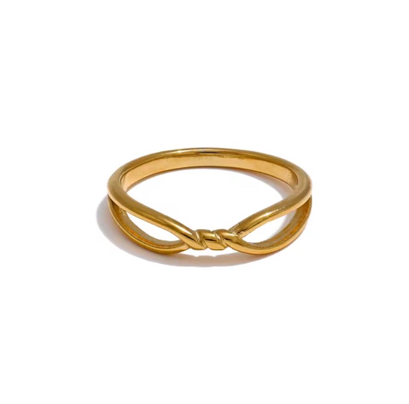 Hannah Knot Ring