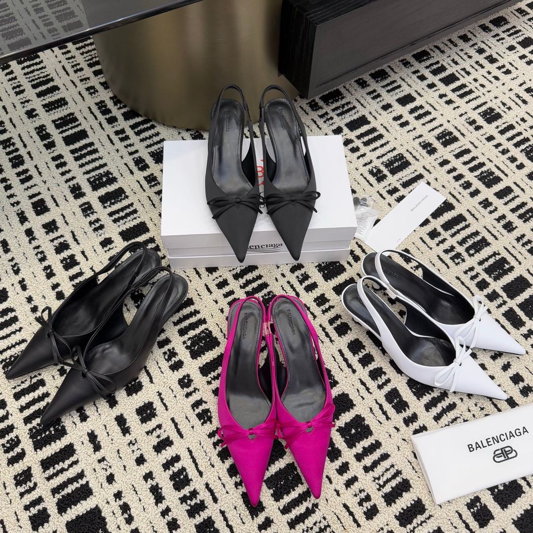 Knife Cloth Heels