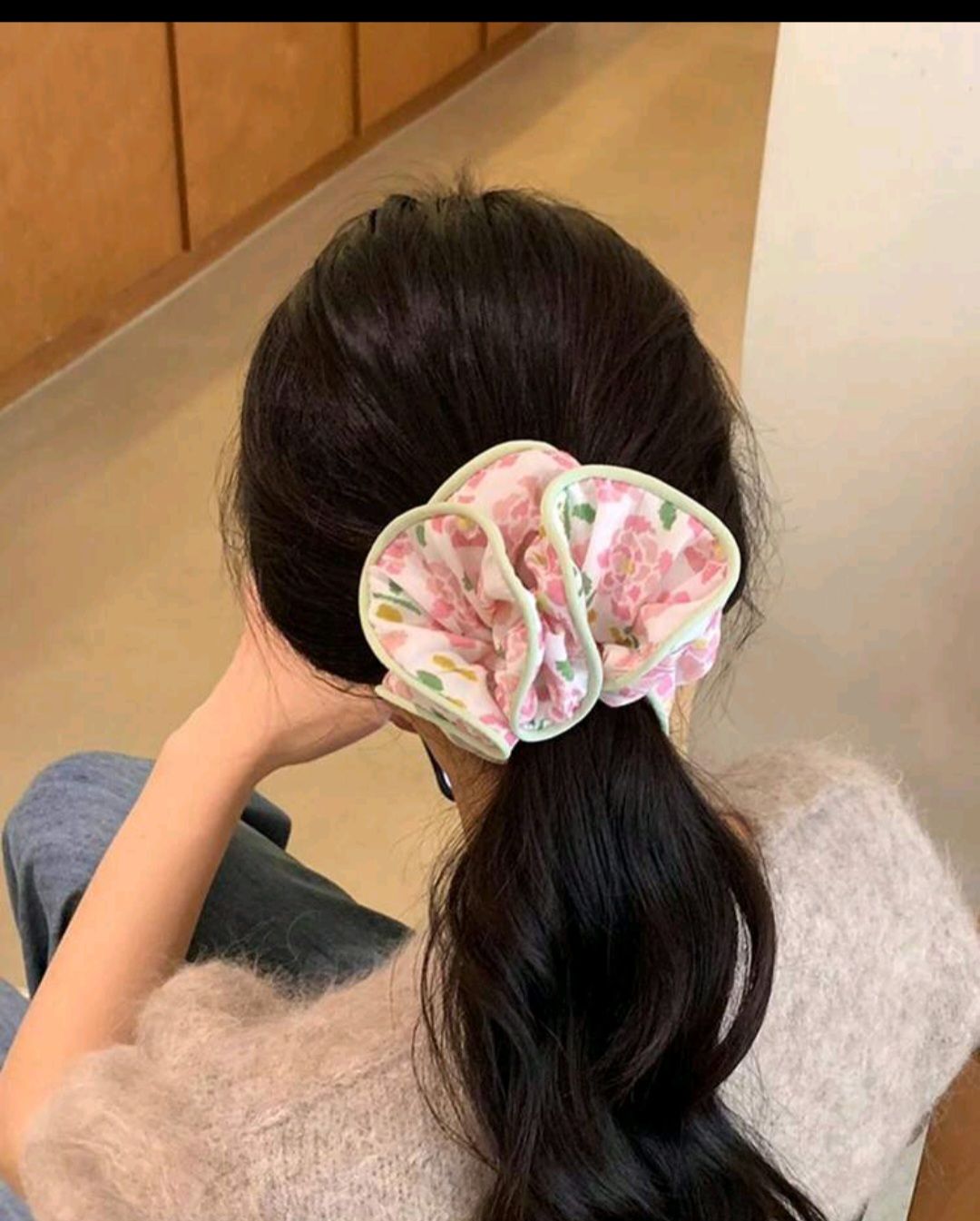 Big coloured Scrunchies 