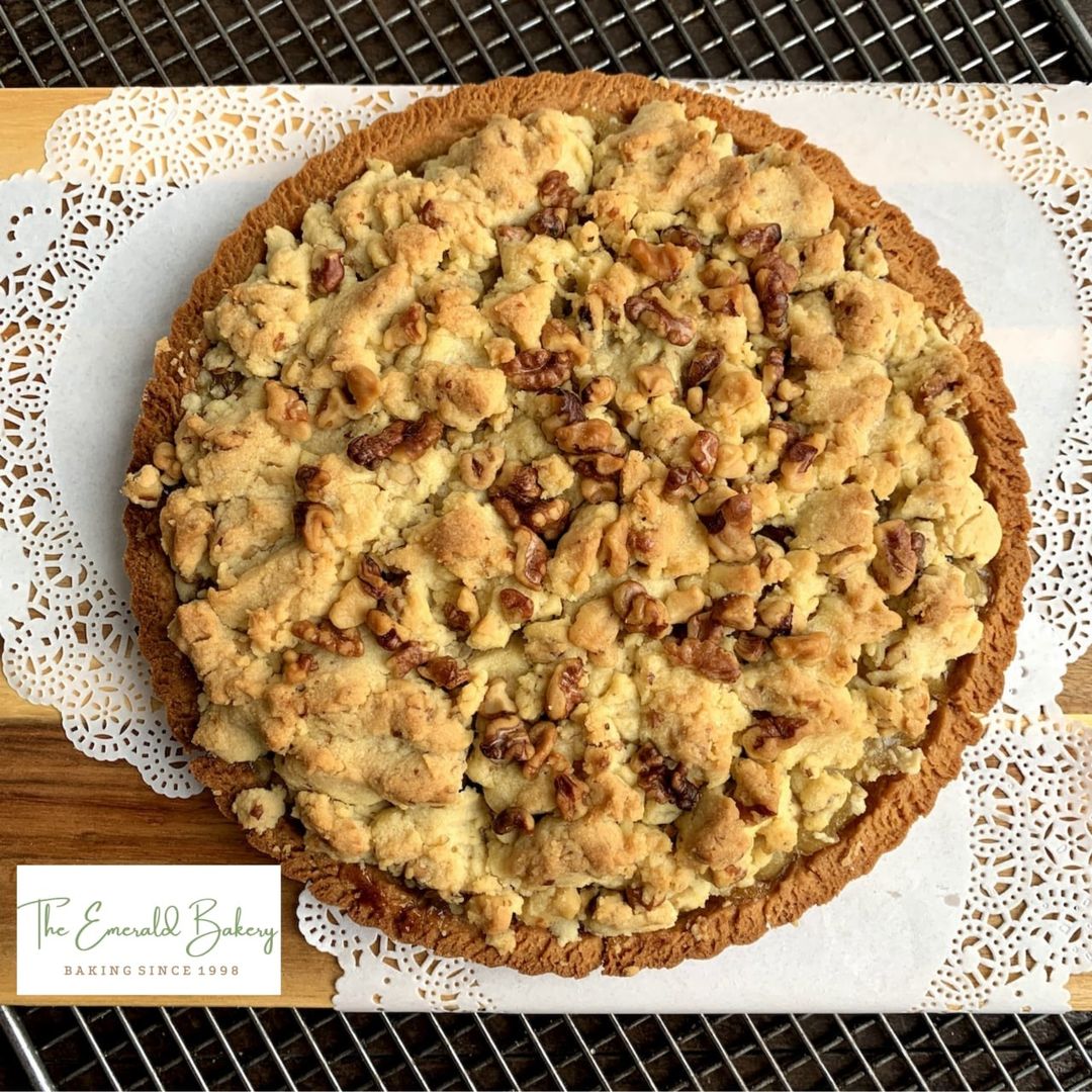 Mega Apple Crumble Pie