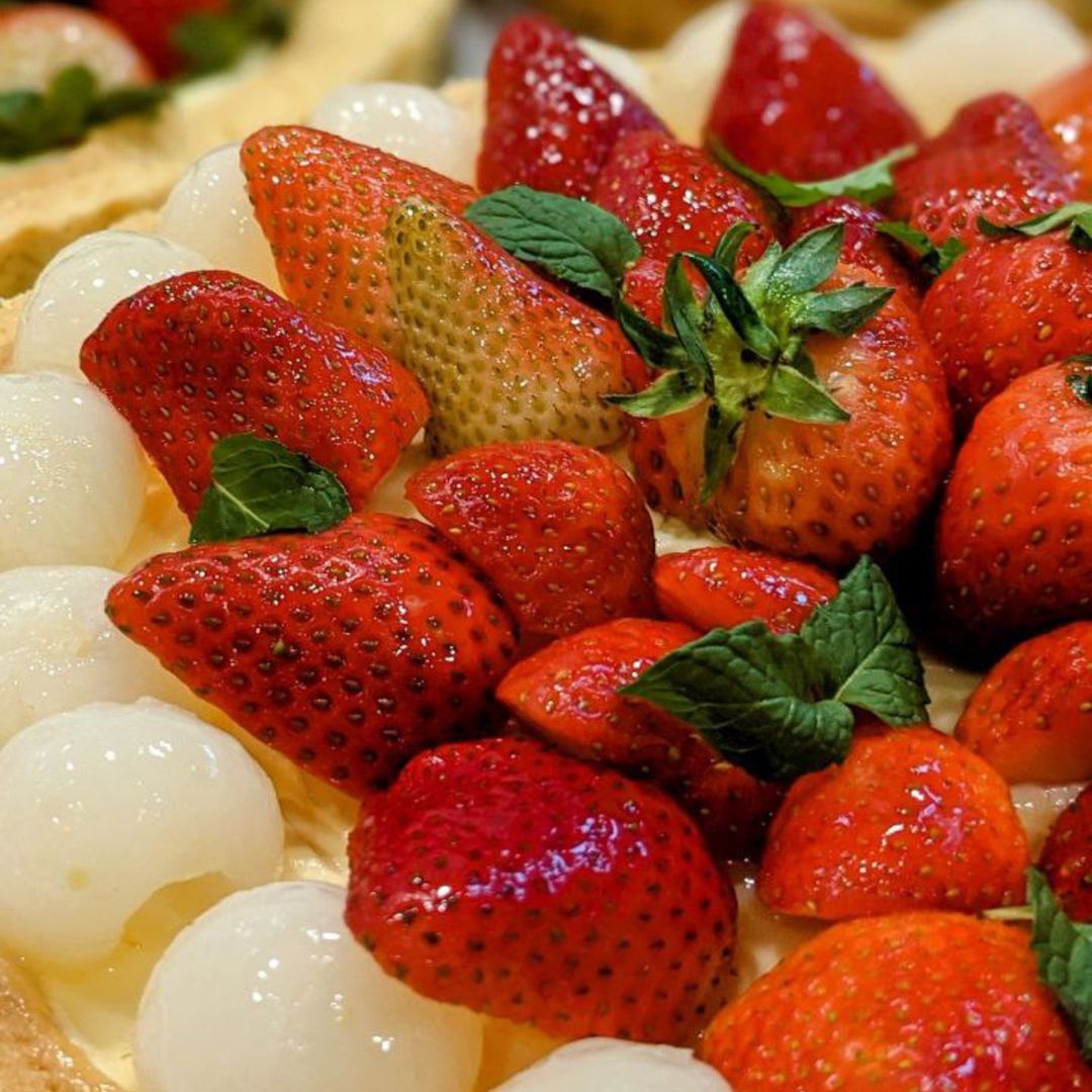 Love in the Middle Fruit Tart
