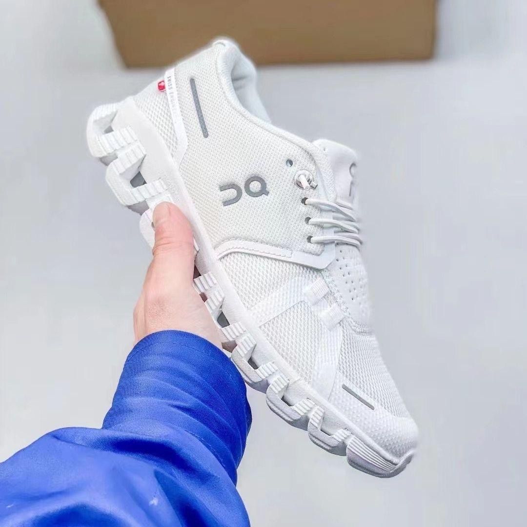 On Cloud 6 - White