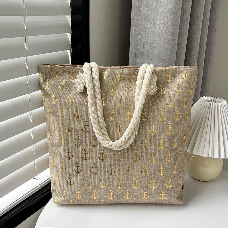 Spacious summer bag.