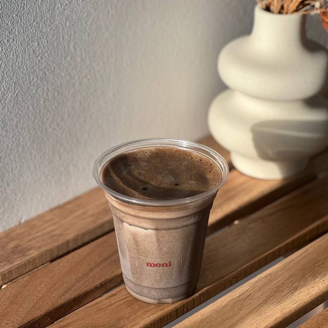 Iced Dark Hojicha Latte