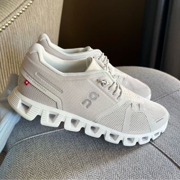 On Cloud 6- beige