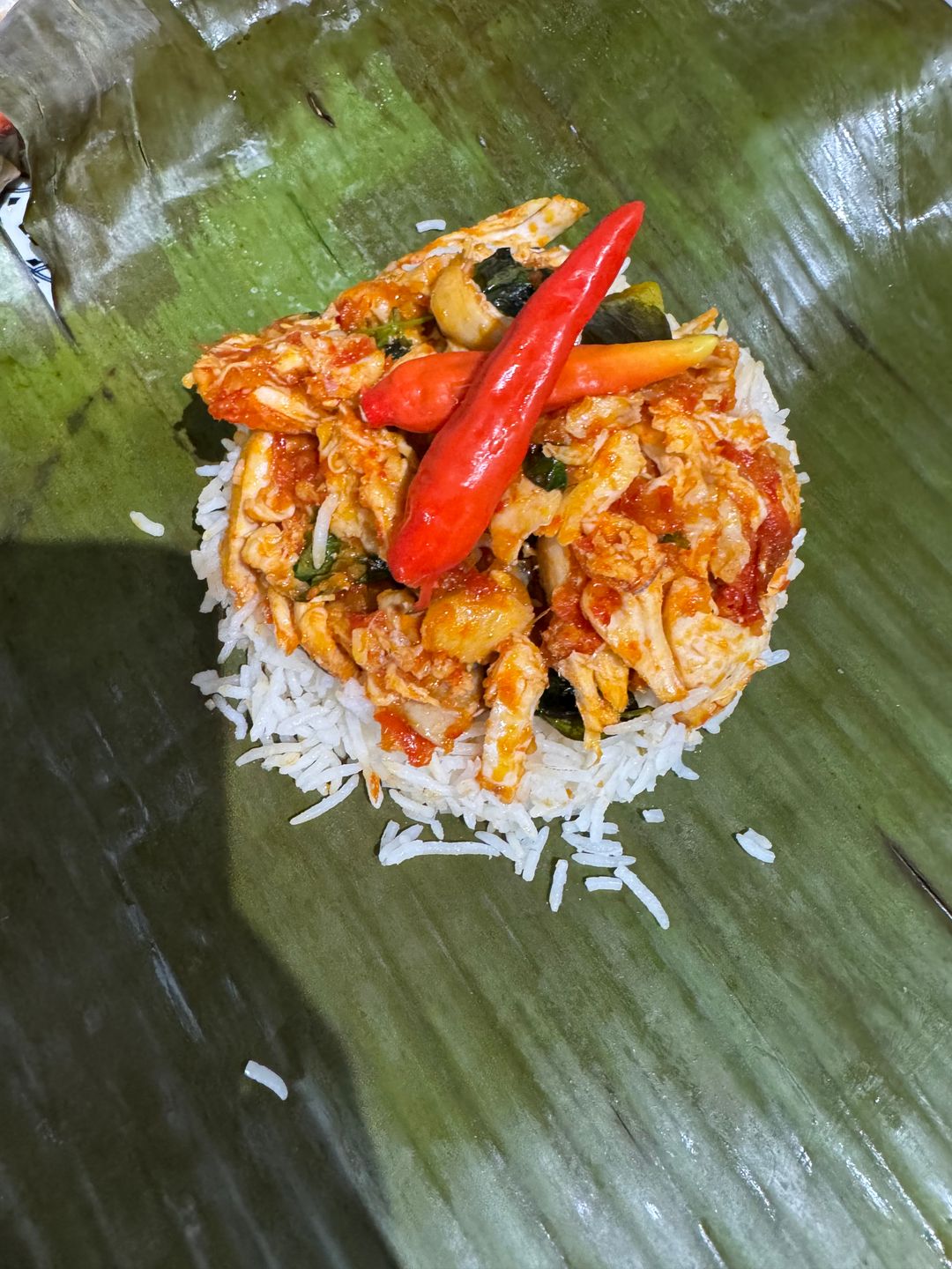 Nasi bakar ayam suwir
