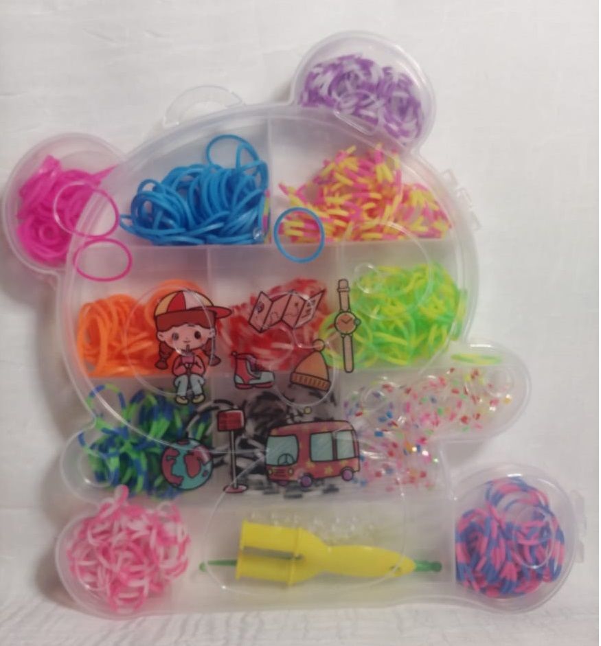 12 Colored Loom Band Set With Panda Design Case