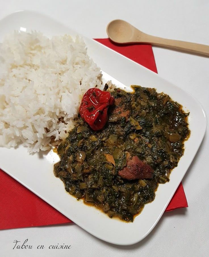 Riz sauce légume (feuille) Chez maman olivia 