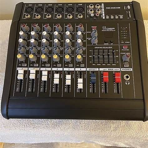 MIXER AMPLI YAMAHA PMX 602D (6 CANAUX)