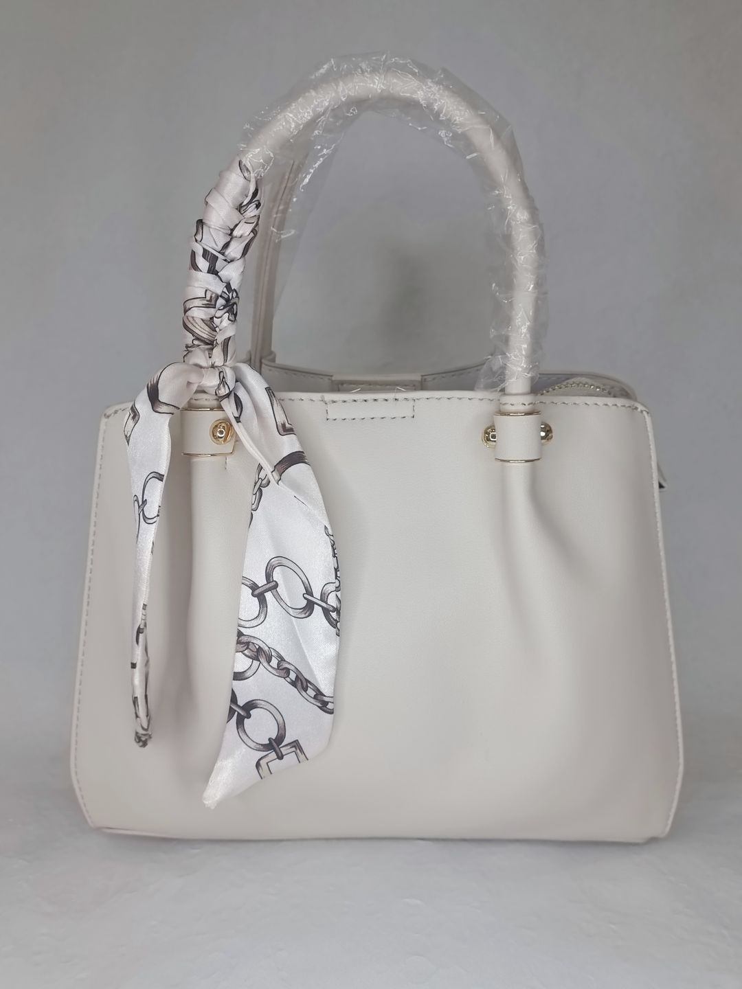 sac Christina avec foulard