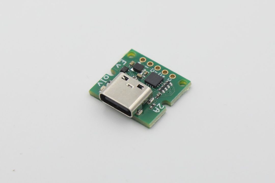 2A USB-C CHARGER WITH DATA