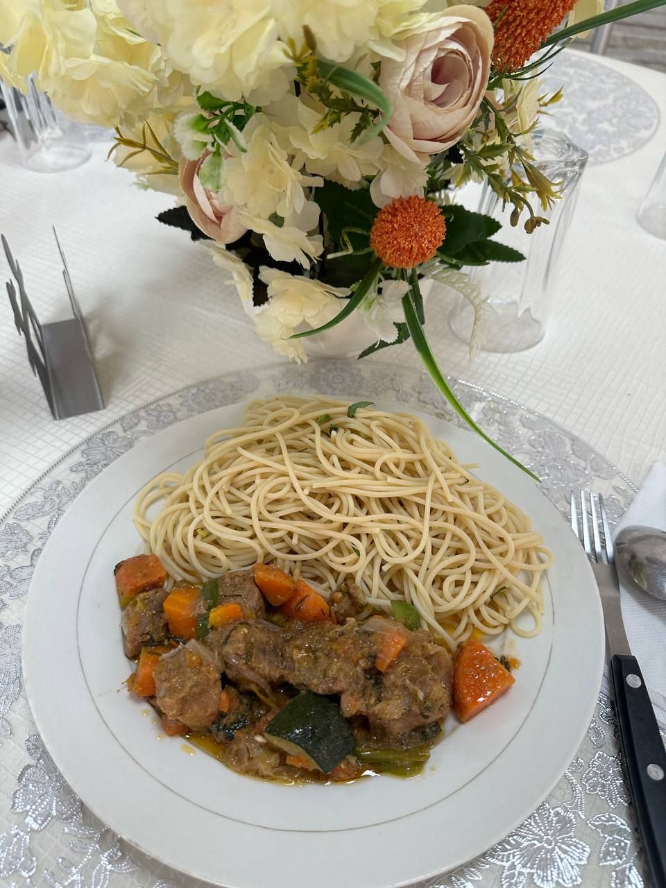 Carré de bœuf (riz, spaghettis ou manioc) 