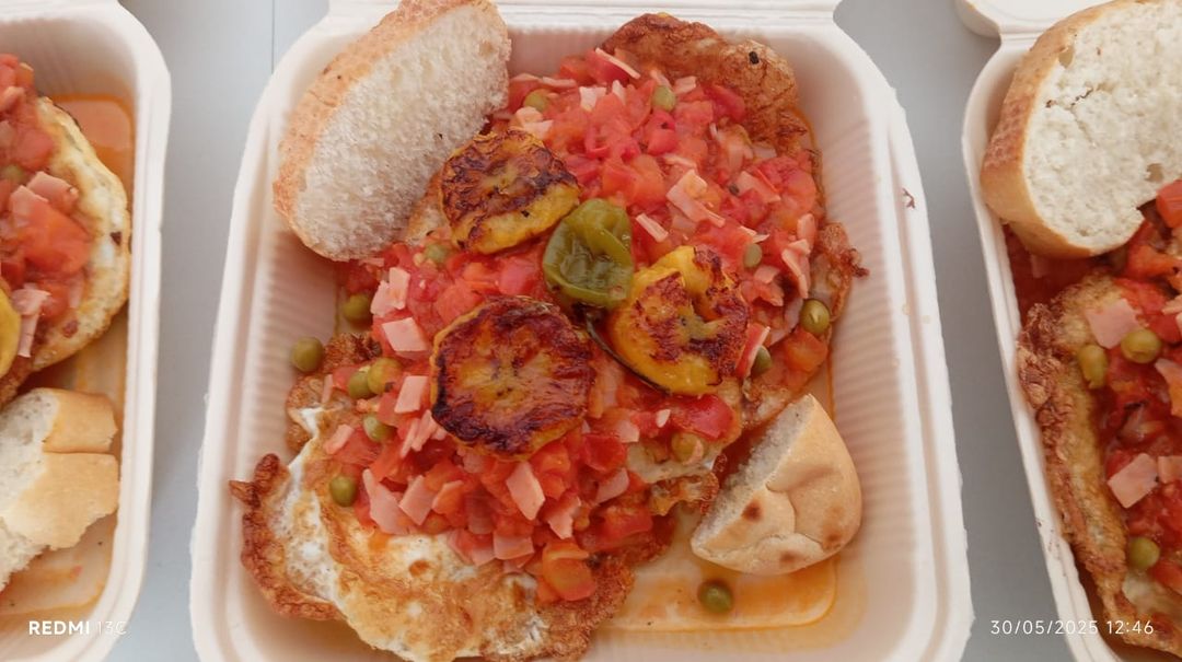 Solo viernes: Huevos Motuleños