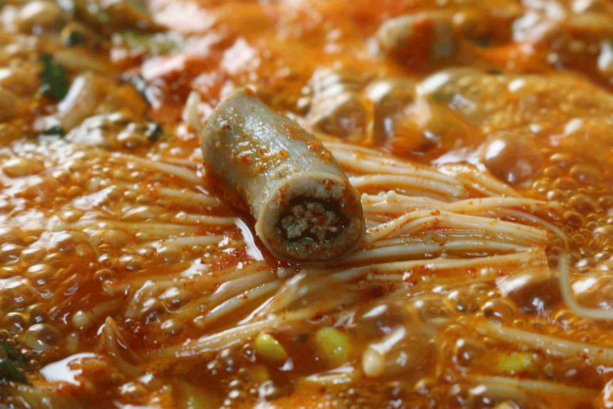 Made in 🇸🇬소곱창육개장 Korean Spicy Beef Soup with Small Intestine 620g