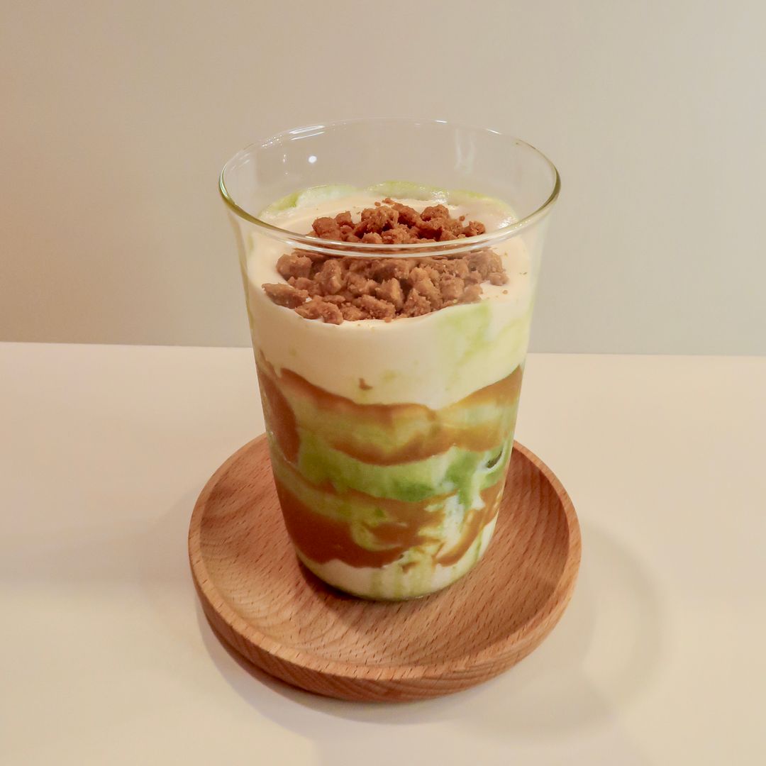 Biscoff Creme Matcha Latte