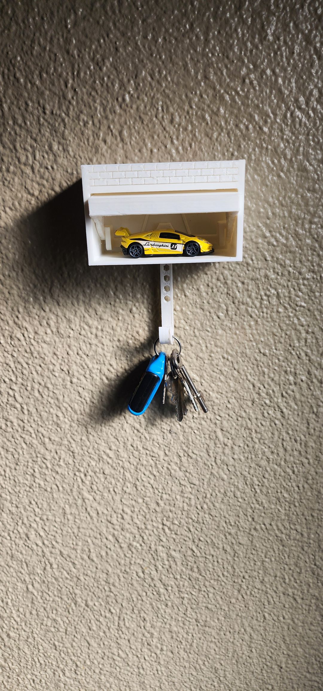 3d printed model car key holder 