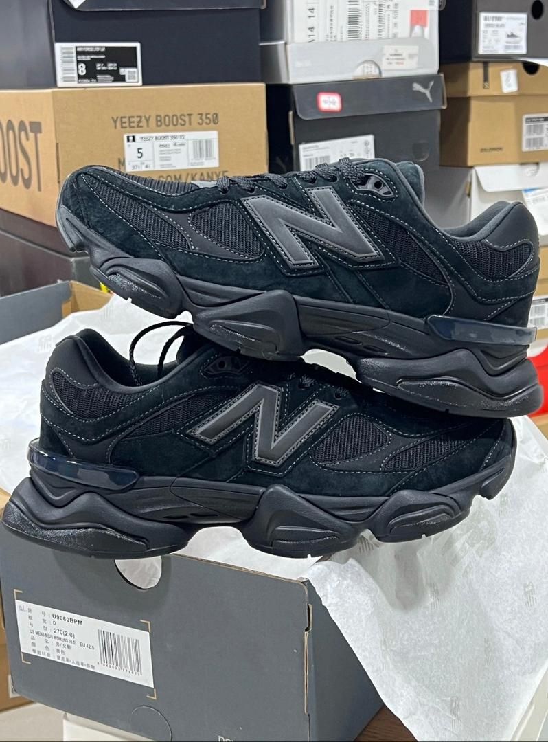 NB 9060 - Full Black